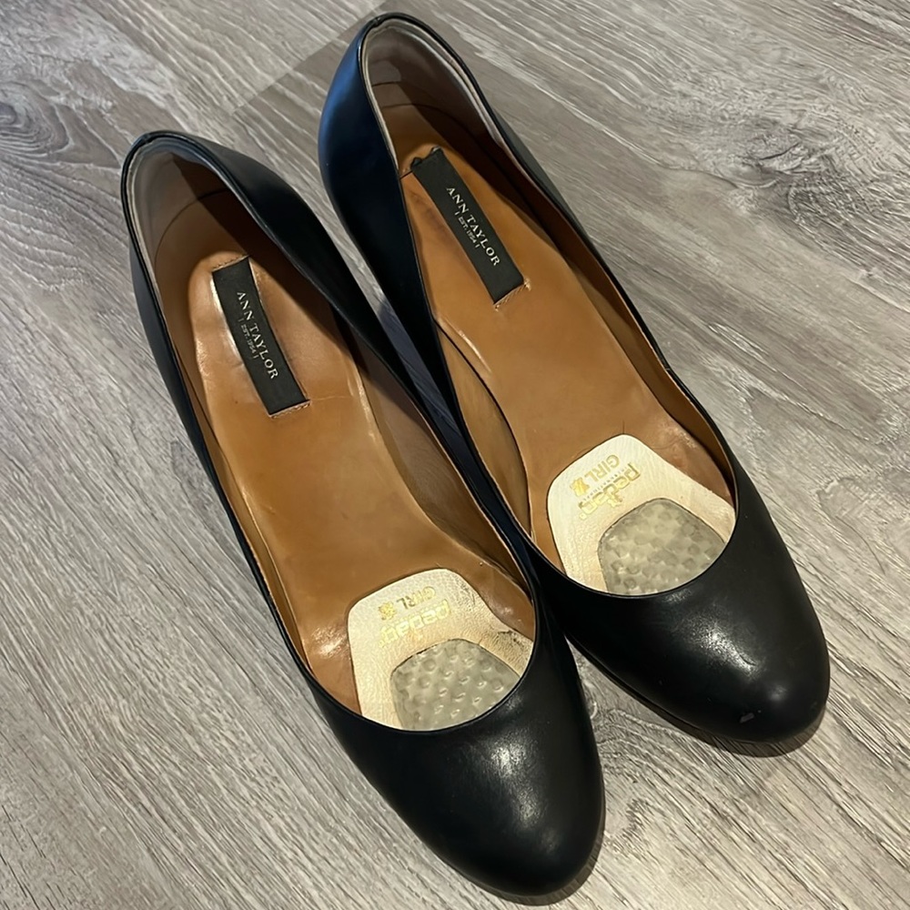 Ann Taylor Black Leather Pumps Heels 7.5 Women’s shoes